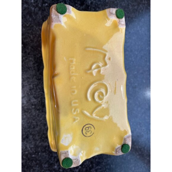 Vintage McCoy Yellow Pottery Planter #39 Made In USA Four Felt Feet On Base - Picture 7 of 7